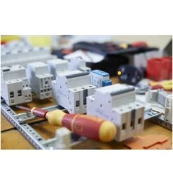 Wiha E-Schraubendreher SpeedE II Electric (44631) -Bahcore Geschaft wiha e schraubendreher mit zubehoer 949779 czm